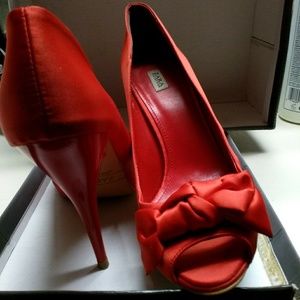 Zara women red shoes.